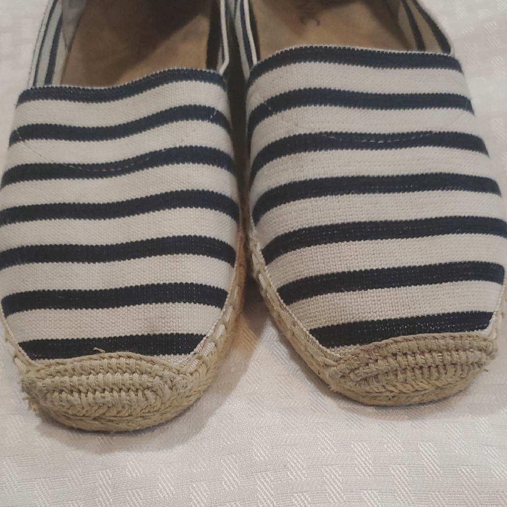 Vionic Valeri  Black and White Striped Slipon  Flats - Picture 7 of 13